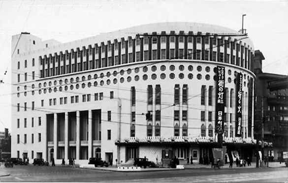 竣工当時の日劇